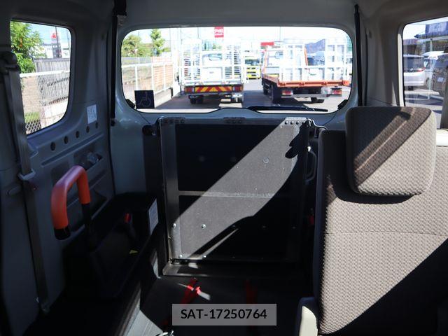 Nissan CLIPPER RIO 2021-04 8367918-5