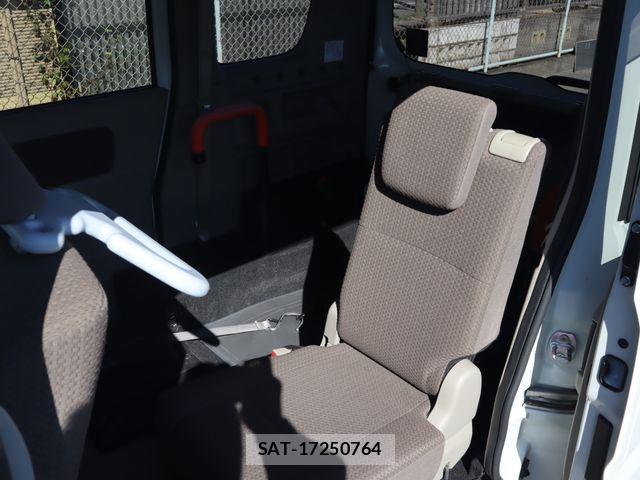 Nissan CLIPPER RIO 2021-04 8367918-6