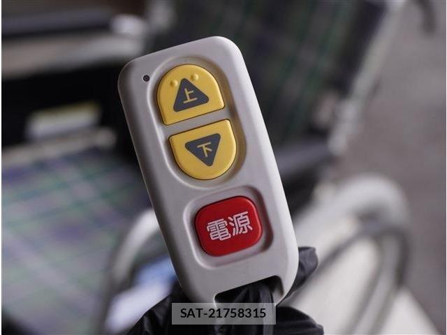 Nissan CLIPPER RIO 2018-02 8458125-13