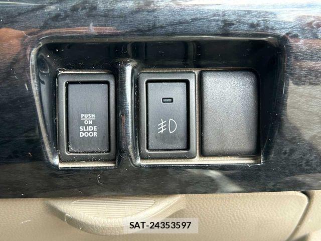 Nissan CLIPPER RIO 2013-12 8884113-16