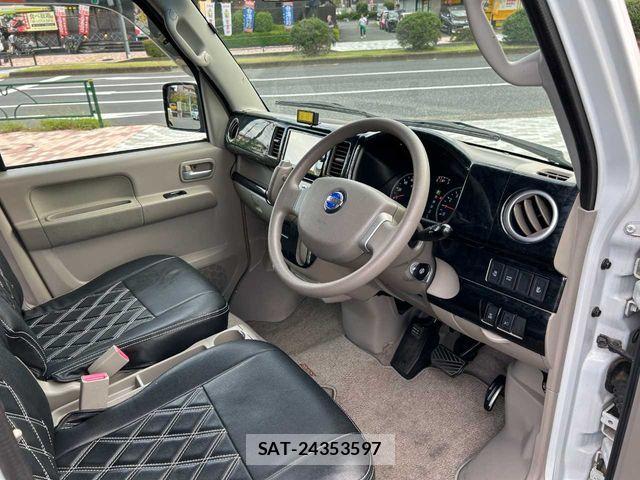 Nissan CLIPPER RIO 2013-12 8884113-19
