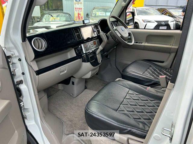 Nissan CLIPPER RIO 2013-12 8884113-23
