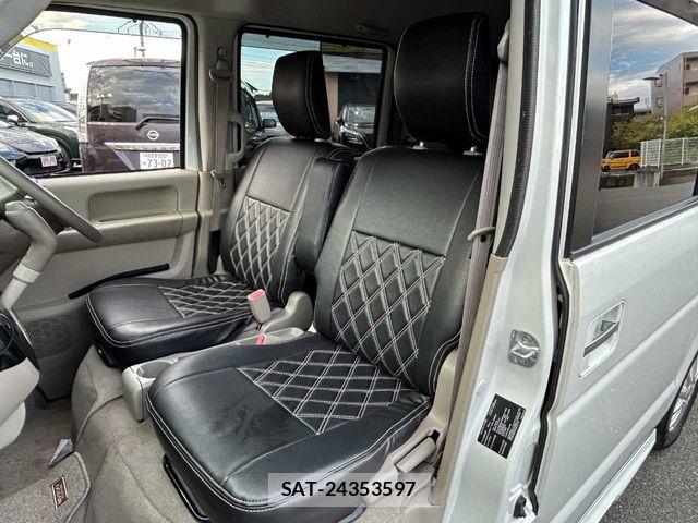 Nissan CLIPPER RIO 2013-12 8884113-24