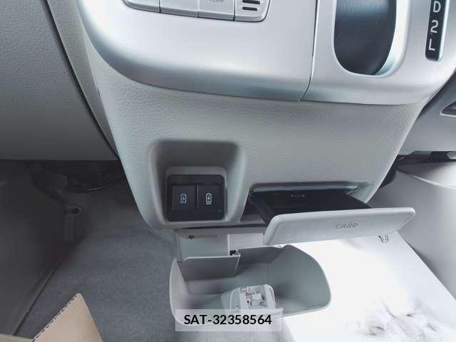 Nissan CLIPPER RIO 2023-10 7223150-9