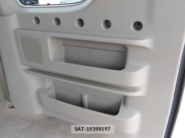 Nissan CLIPPER RIO 2022-09 7329089-18