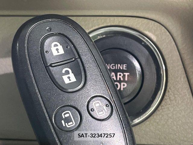 Nissan CLIPPER RIO 2017-07 7618974-4