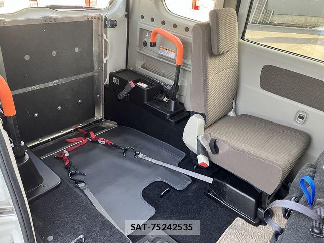 Nissan CLIPPER RIO 2021-01 7726818-17