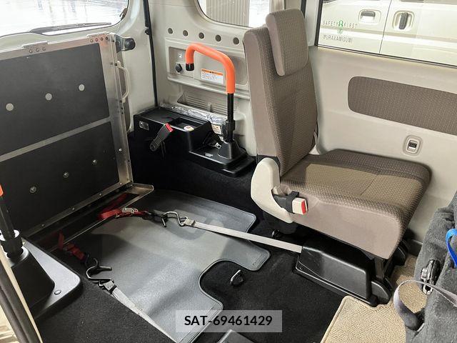 Nissan CLIPPER RIO 2021-01 7726819-17