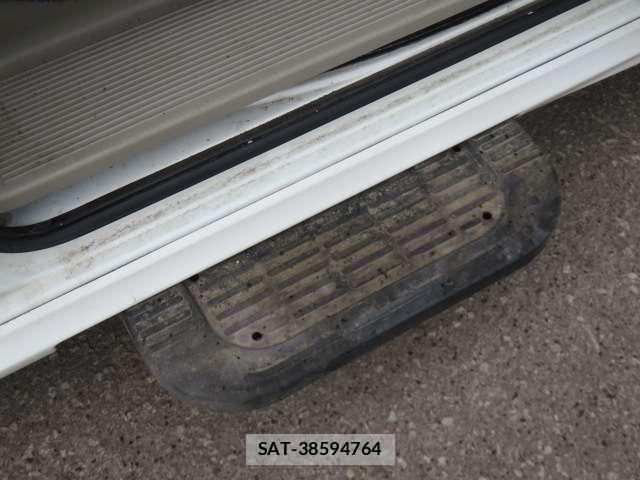 Nissan CLIPPER RIO 2022-03 8037402-18