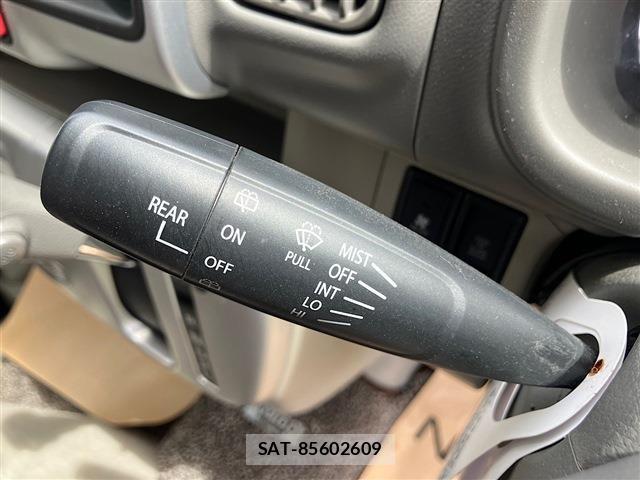 Nissan CLIPPER RIO 2021-07 8830924-28
