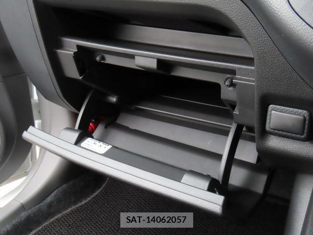 Nissan NV150 AD 2021-10 2965159-13