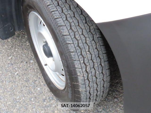 Nissan NV150 AD 2021-10 2965159-17