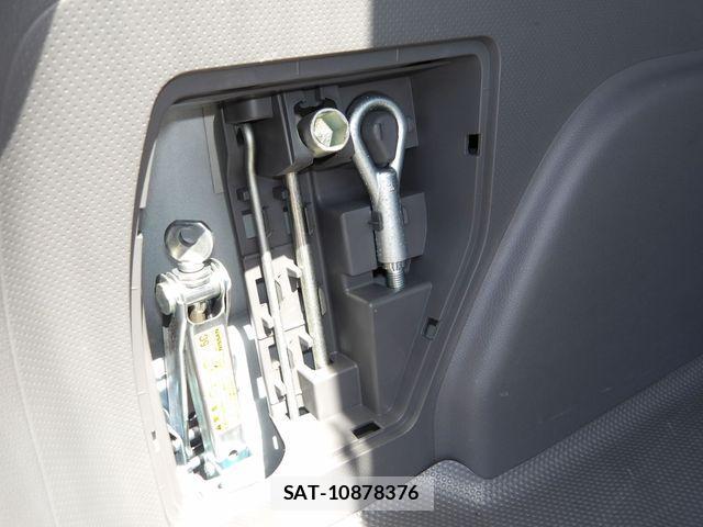 Nissan NV150 AD 2021-03 4756493-21