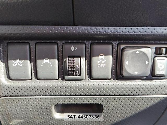 Nissan NV150 AD 2018-10 6501566-13