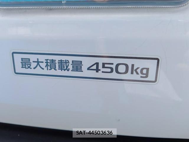 Nissan NV150 AD 2018-10 6501566-27