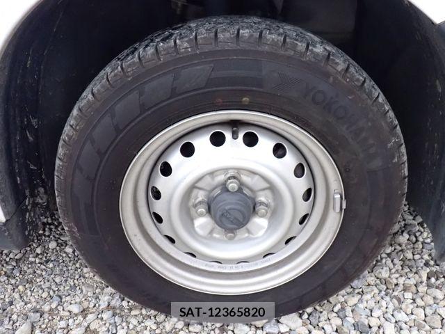 Nissan NV150 AD 2021-03 6642137-23