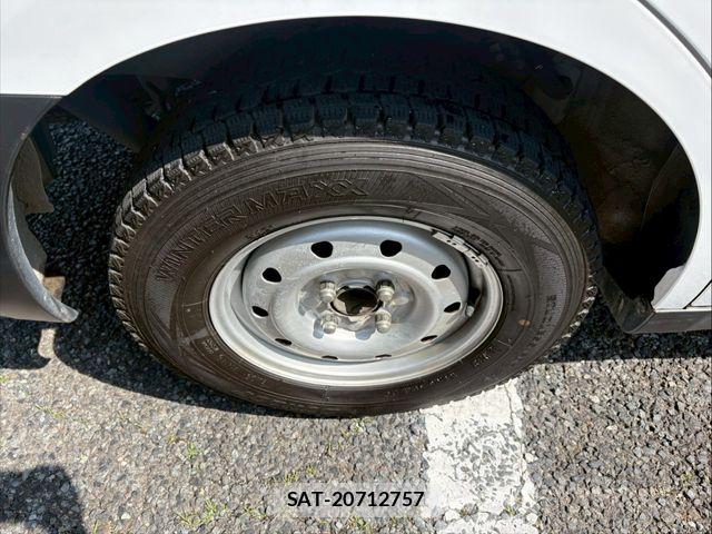 Nissan NV150 AD 2018-07 6673045-11