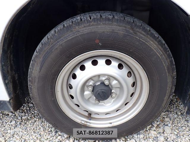 Nissan NV150 AD 2021-04 6716980-23