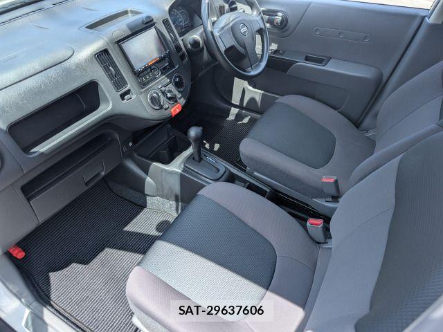 Nissan NV150 AD 2017-02 6752770-17