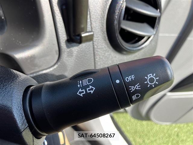 Nissan NV150 AD 2020-06 7223160-28