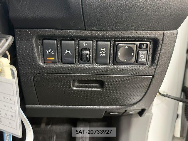Nissan NV150 AD 2021-04 7272603-13