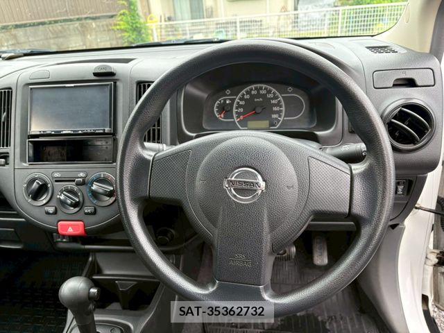 Nissan NV150 AD 2018-09 7272601-16