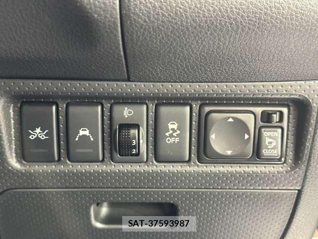 Nissan NV150 AD 2017-09 7509563-11