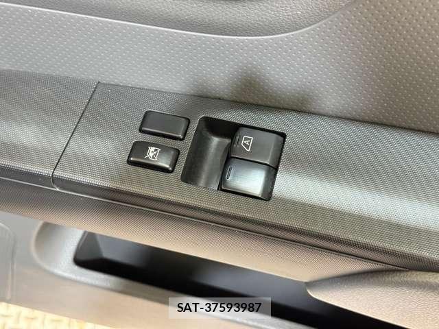 Nissan NV150 AD 2017-09 7509563-12