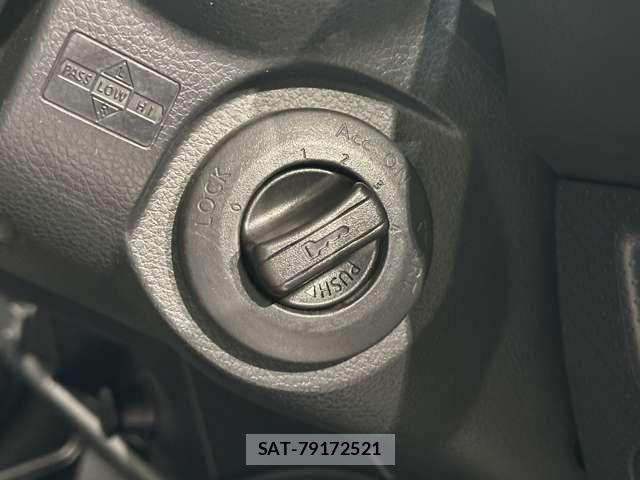 Nissan NV150 AD 2021-04 7787898-12