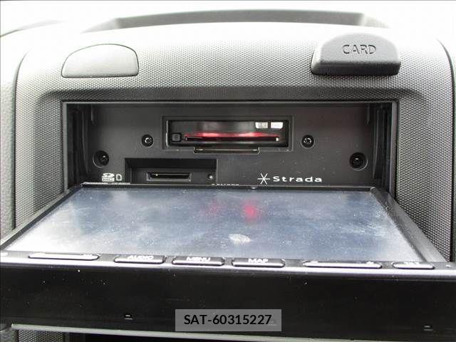 Nissan NV150 AD 2019-12 8414144-15