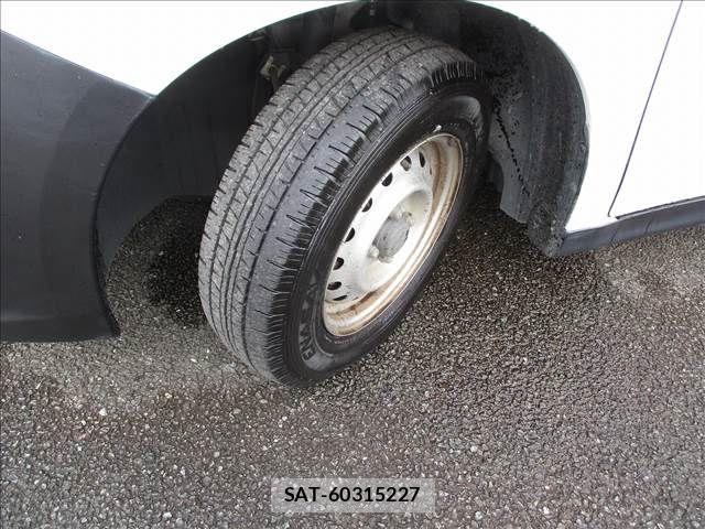 Nissan NV150 AD 2019-12 8414144-18
