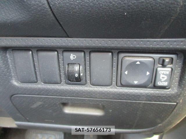 Nissan NV150 AD 2017-07 8666692-20