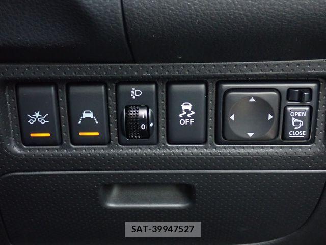 Nissan NV150 AD 2021-07 8871754-11