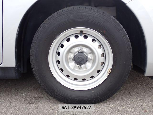 Nissan NV150 AD 2021-07 8871754-18