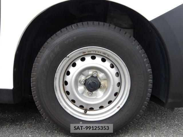 Nissan NV150 AD 2022-03 8884114-26