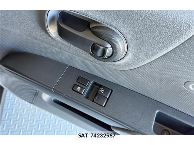 Nissan NV150 AD 2018-10 706285-17