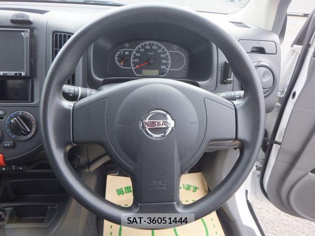 Nissan NV150 AD 2020-04 1338757-18