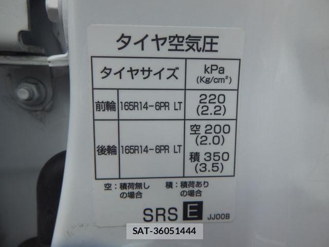 Nissan NV150 AD 2020-04 1338757-29