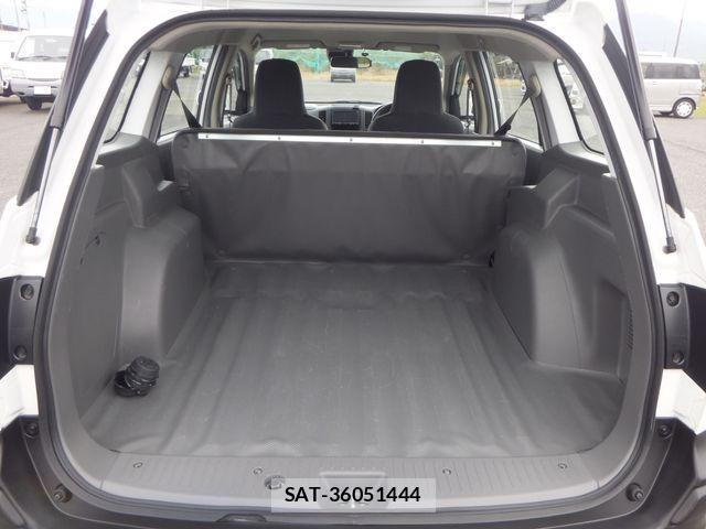 Nissan NV150 AD 2020-04 1338757-8