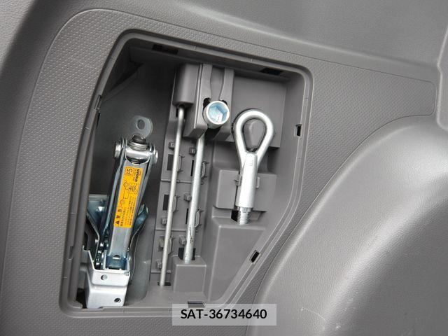 Nissan NV150 AD 2021-02 6305747-22