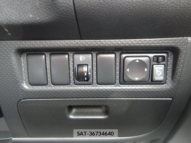 Nissan NV150 AD 2021-02 6305747-4