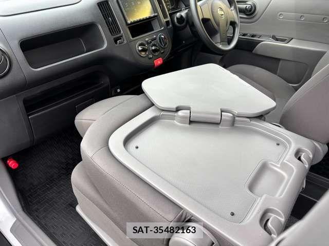 Nissan NV150 AD 2020-11 6910713-16