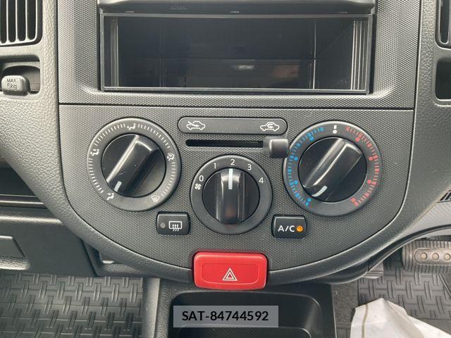 Nissan NV150 AD 2020-01 7618976-18