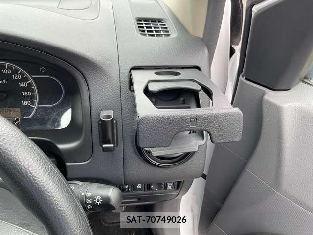 Nissan NV150 AD 2021-04 7787897-15