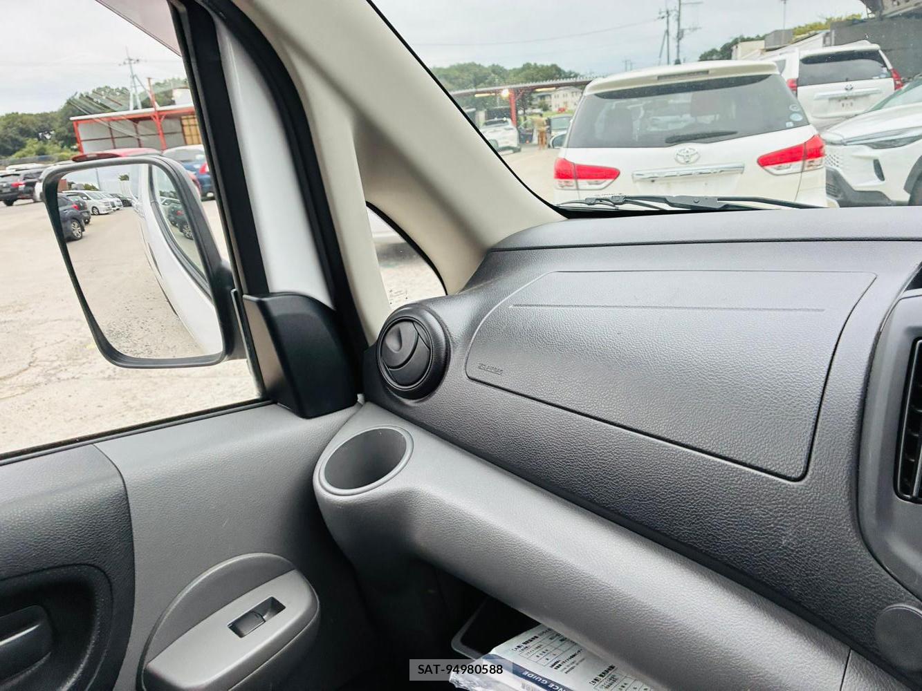Nissan NV200 VANETTE WAGON 2020-07 8608069-18