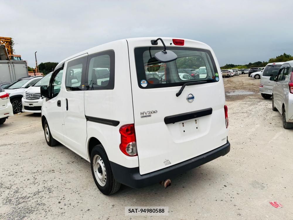 Nissan NV200 VANETTE WAGON 2020-07 8608069-2