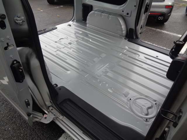 Nissan VANETTE VAN 2022-03 1464828-8