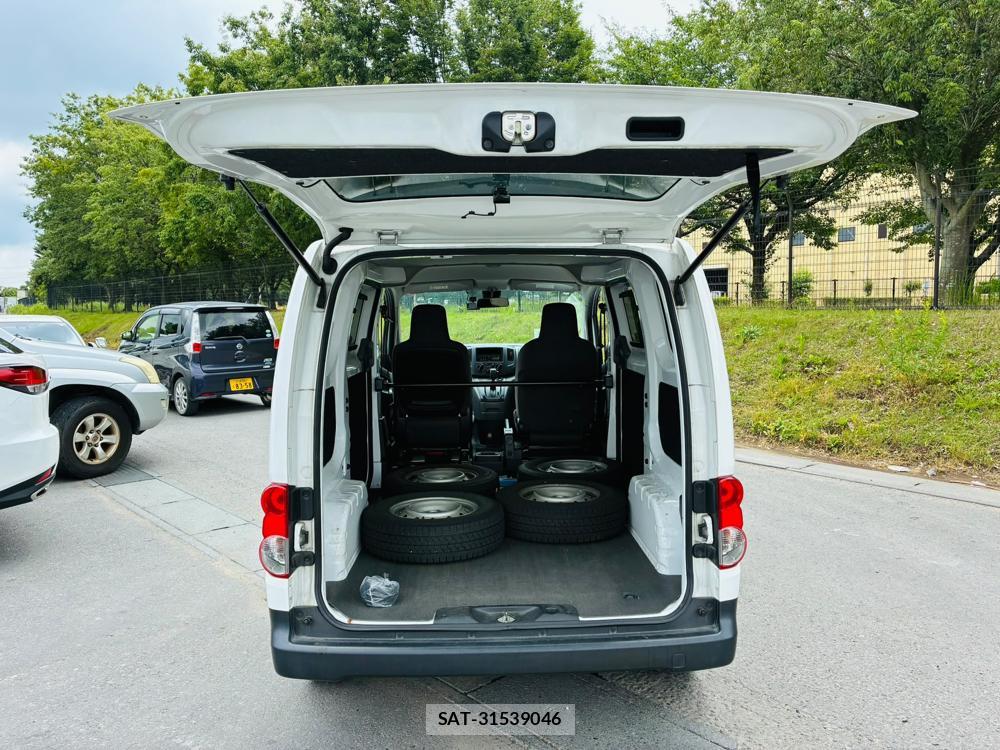 Nissan VANETTE VAN 2020-04 8156573-26
