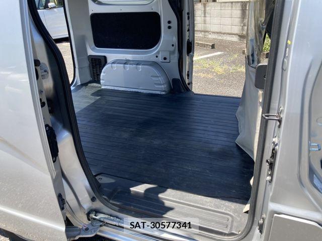 Nissan VANETTE VAN 2015-07 8209350-15