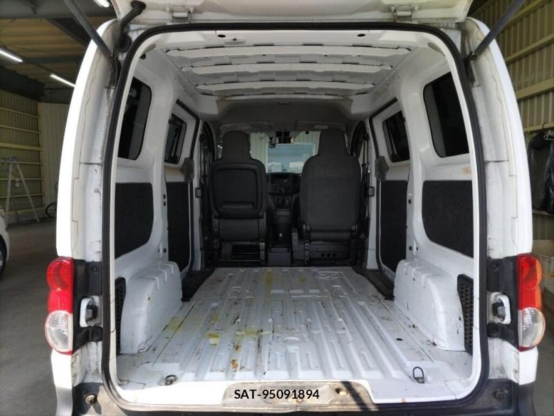 Nissan  2020-08 8937849-5